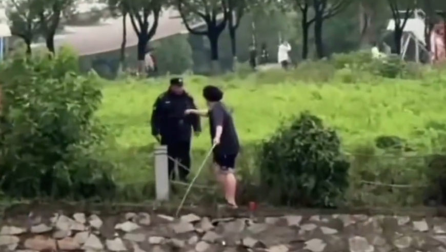 7777788888管家波老家,警方悬赏10万元抓杀人案嫌疑人,精准解释落实及其象征意义_优选版V11.3